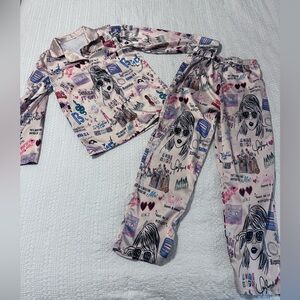 Taylor Swift Graphic Print Satin Pajama Set